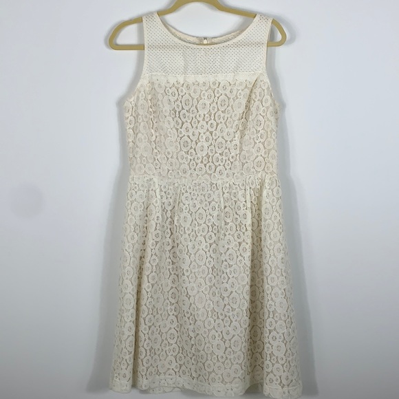 DR Collection cream colored lace sleeveless dress - Picture 1 of 9